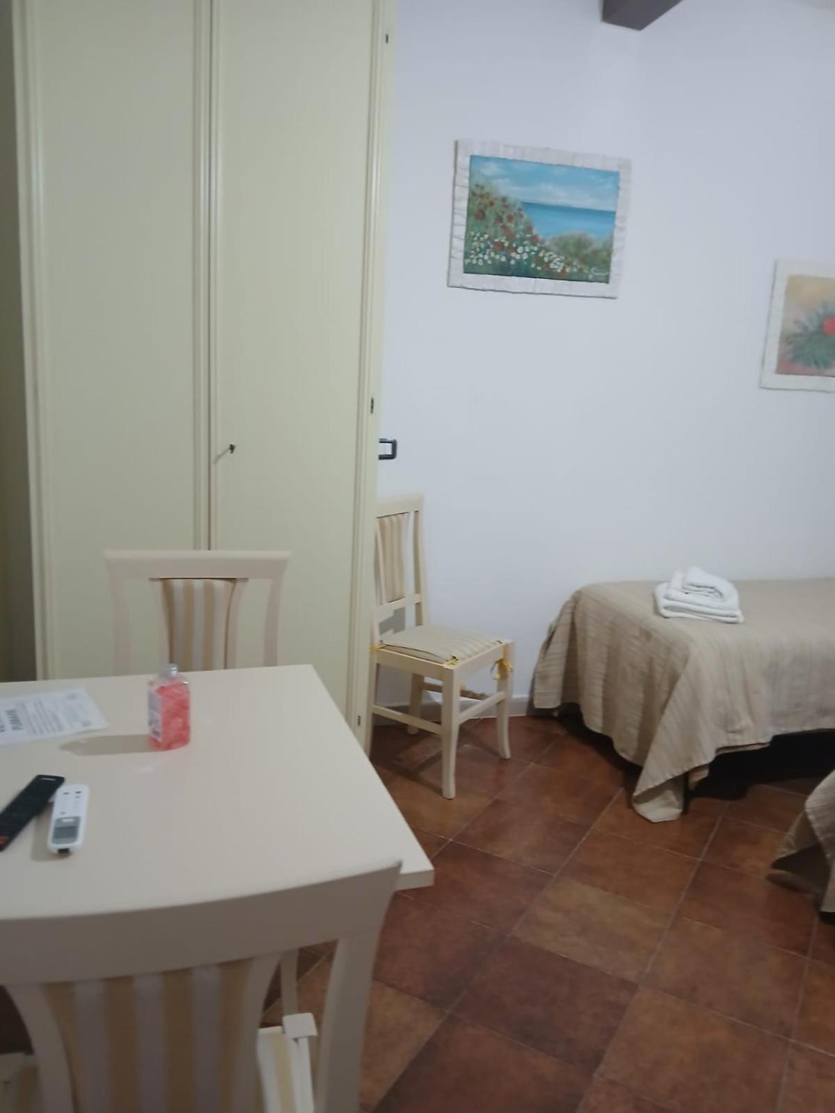 Hotel Dory Albinia Buitenkant foto
